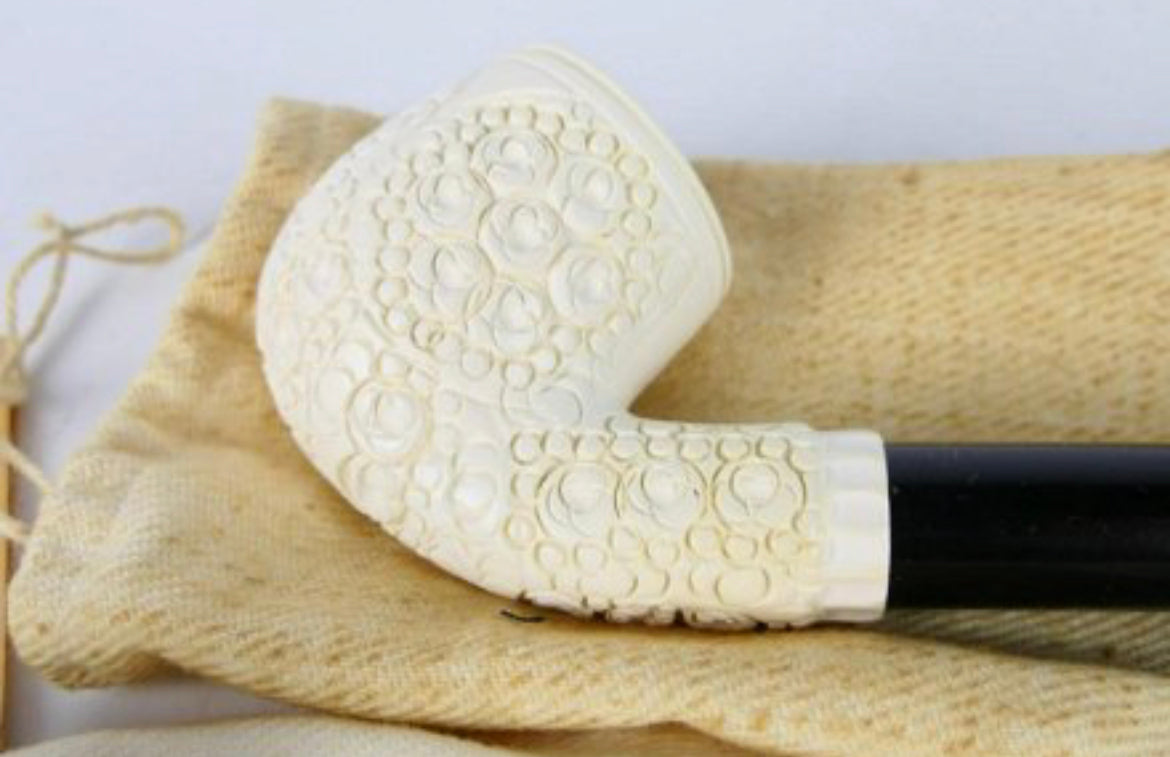 MEERSCHAUM HAND CARVED 6 1/2" PIPE