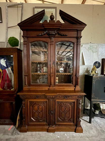 1890s Grand Hunt Cabinet