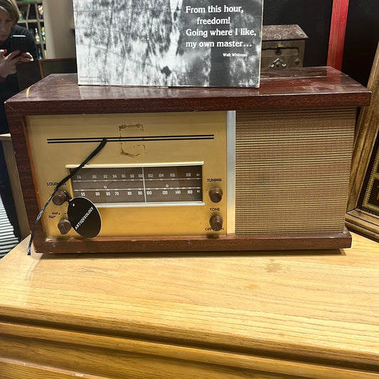 Vintage Magnavox Radio