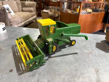 Vintage John Deere 6600 Combine Toy, ERTL