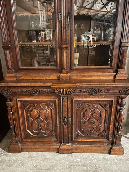 1890s Grand Hunt Cabinet