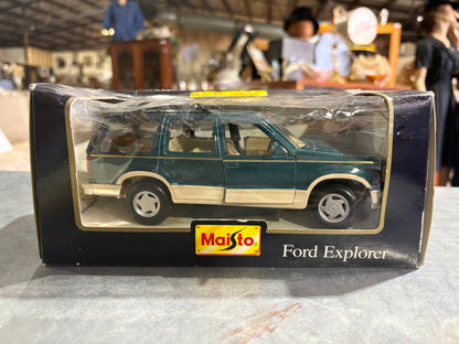 1992 Boxed Ford Explorer Toy