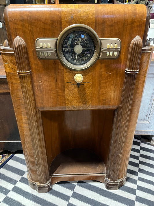 1940's Zenith Floor Model Console Radio