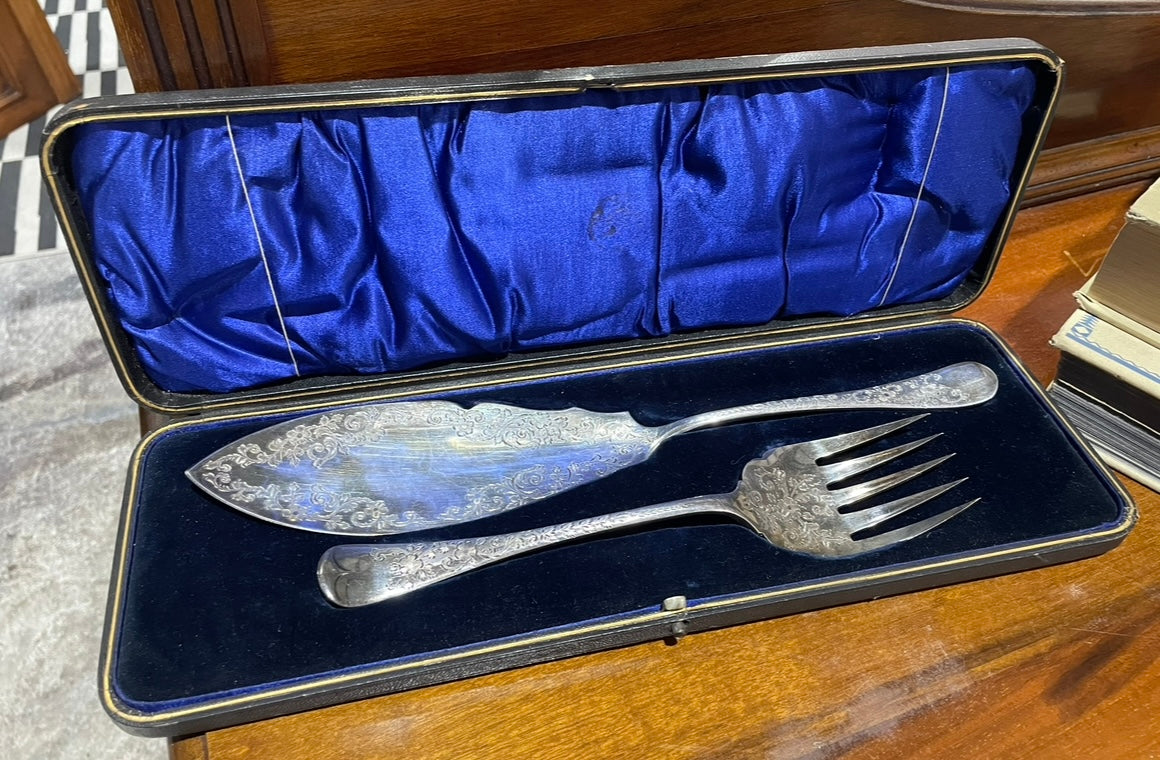 Allen & Darwin Boxed Silver Serving Set