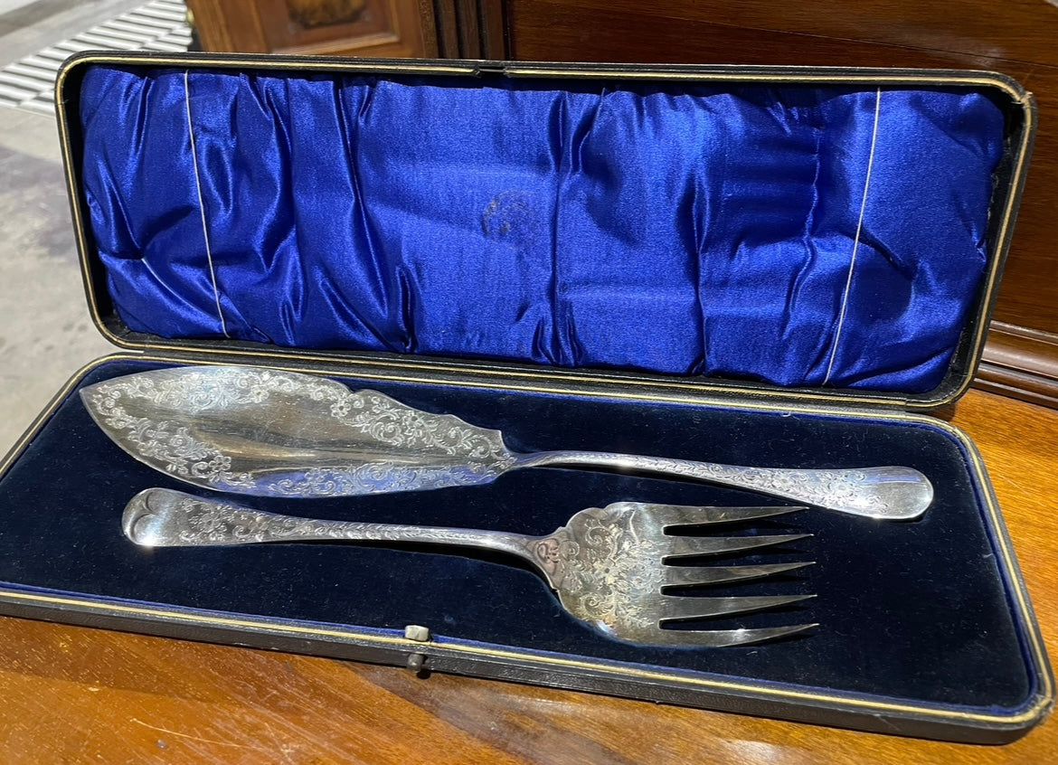 Allen & Darwin Boxed Silver Serving Set