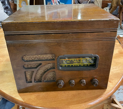 Stromberg Carlson Radio/Turn Table