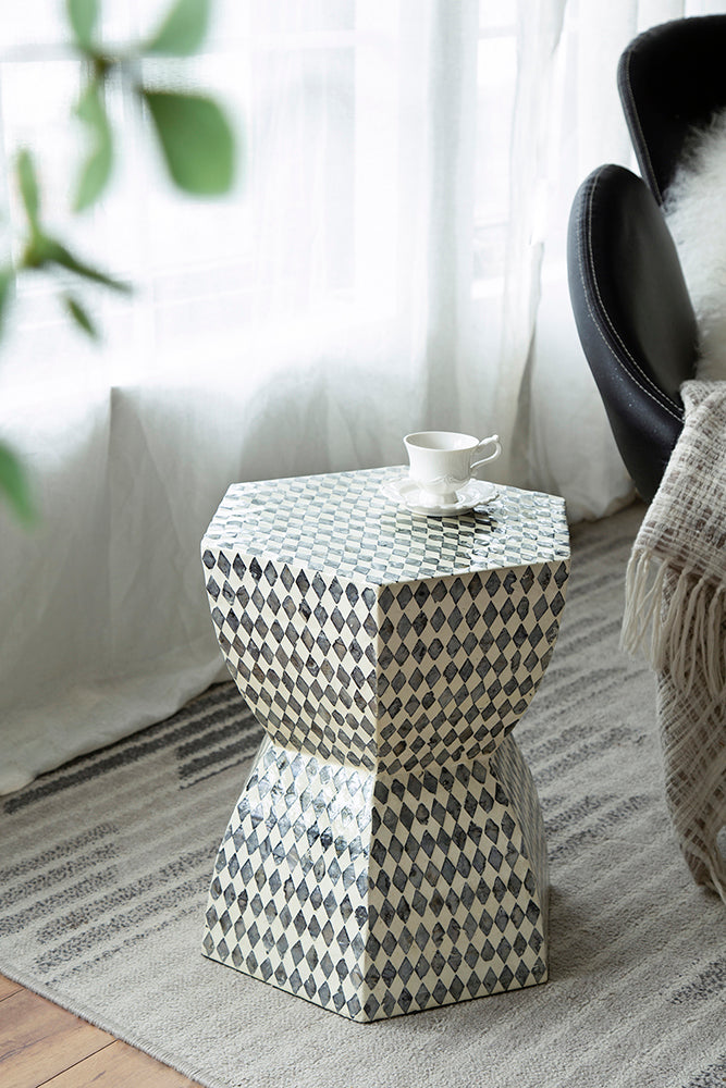 Checkmate Capiz Accent Stool/Table