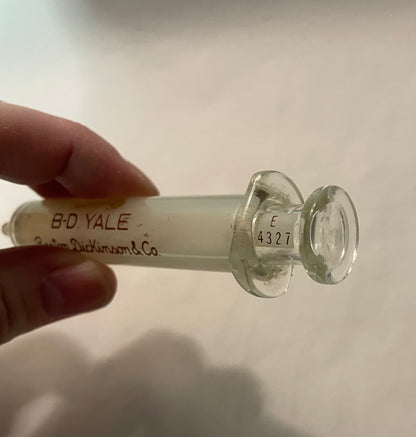 Vintage B-D 5cc Glass Syringe