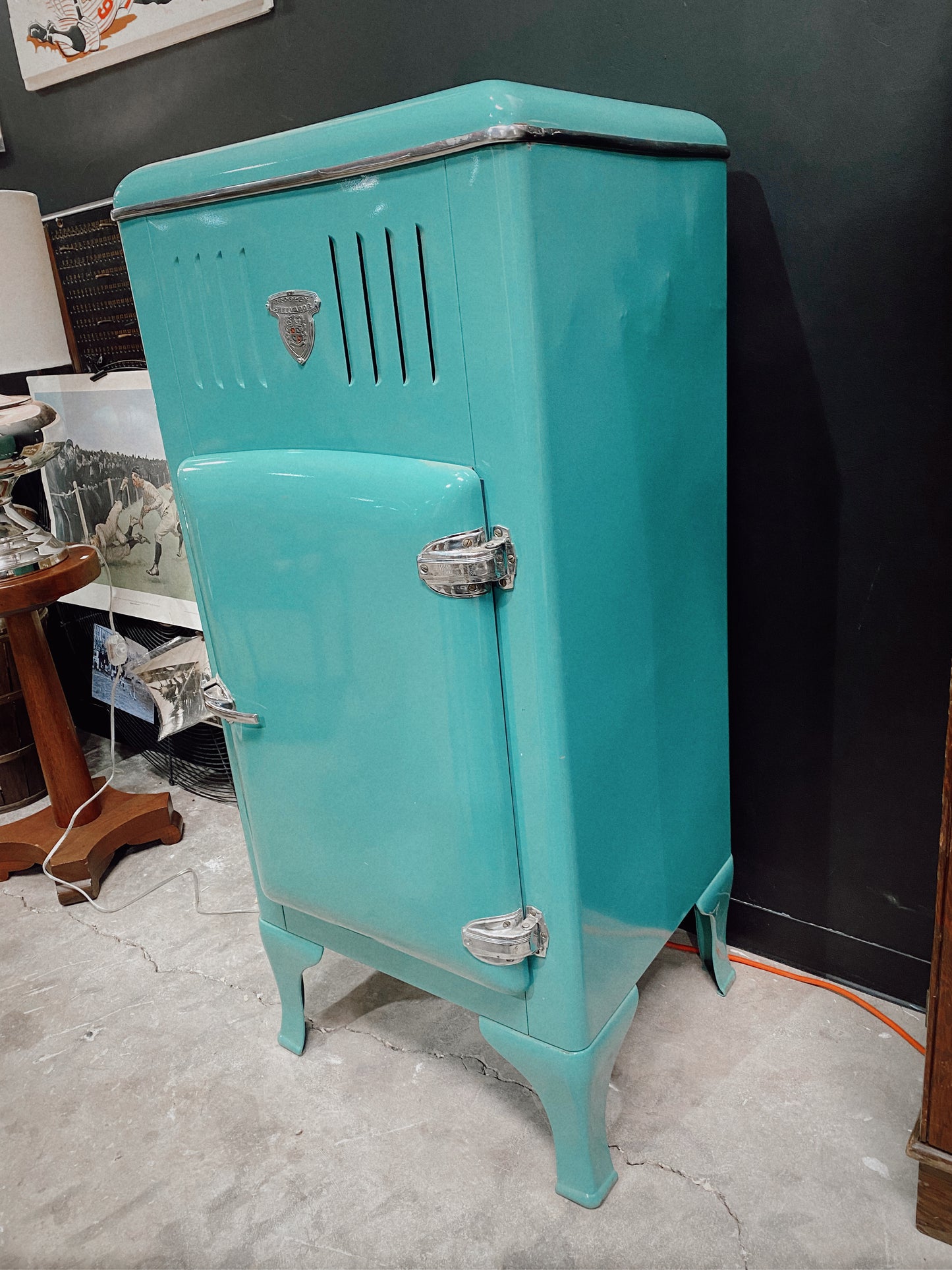 1930s Crosley Ice Box, works, new compressor